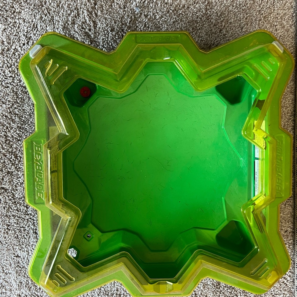 Bey Blade Stadium and pieces
